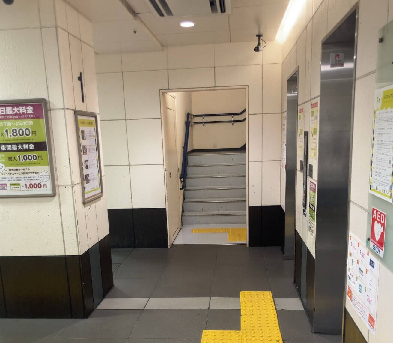 ⑨地下1階 廊下